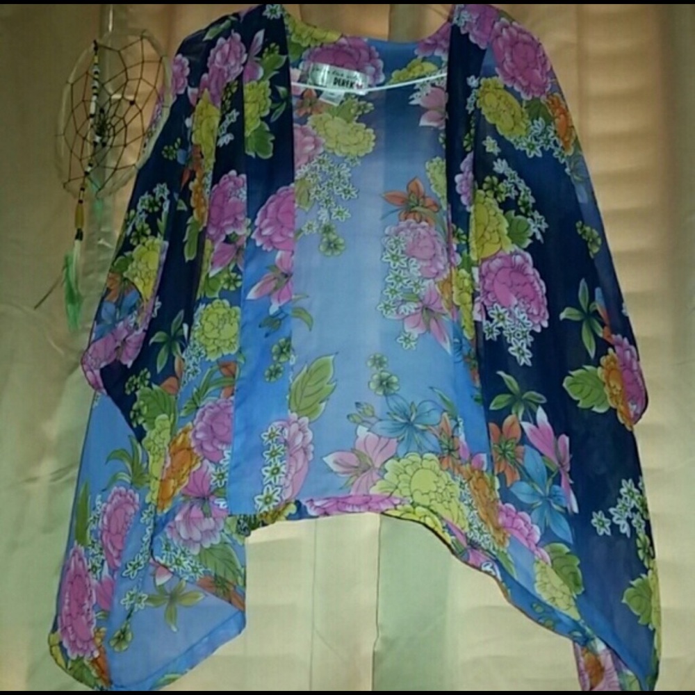 Floral Cover Up 💙🌺🌹🌸